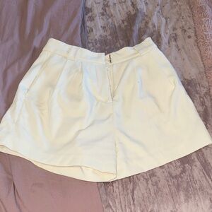 Meshki Cream Women's Skorts